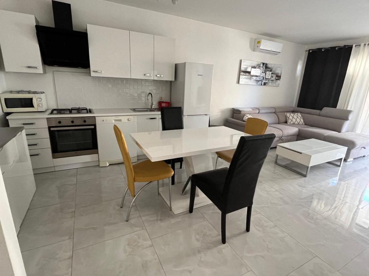 Maris Appartement Medulin Buitenkant foto
